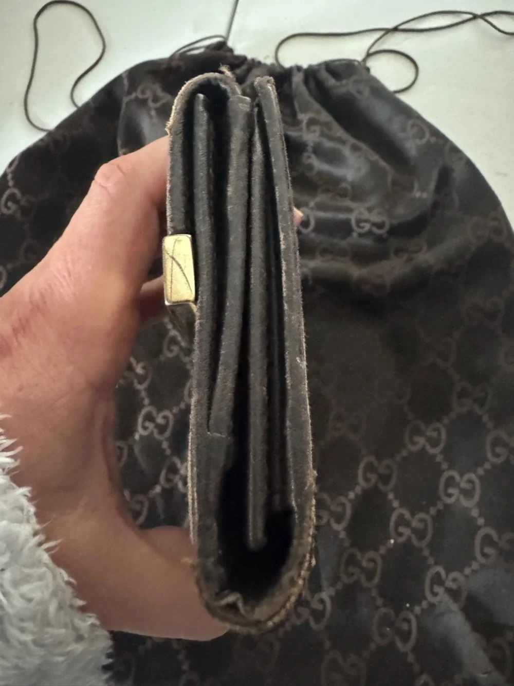 Authenticated GUCCI Brown and Beige Monogram Canvas Card Holder Hardware - Picture 3 of 16